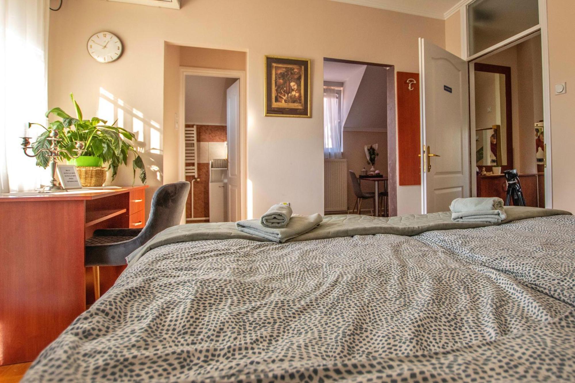 Garden Apartment 2 Subotica Ngoại thất bức ảnh